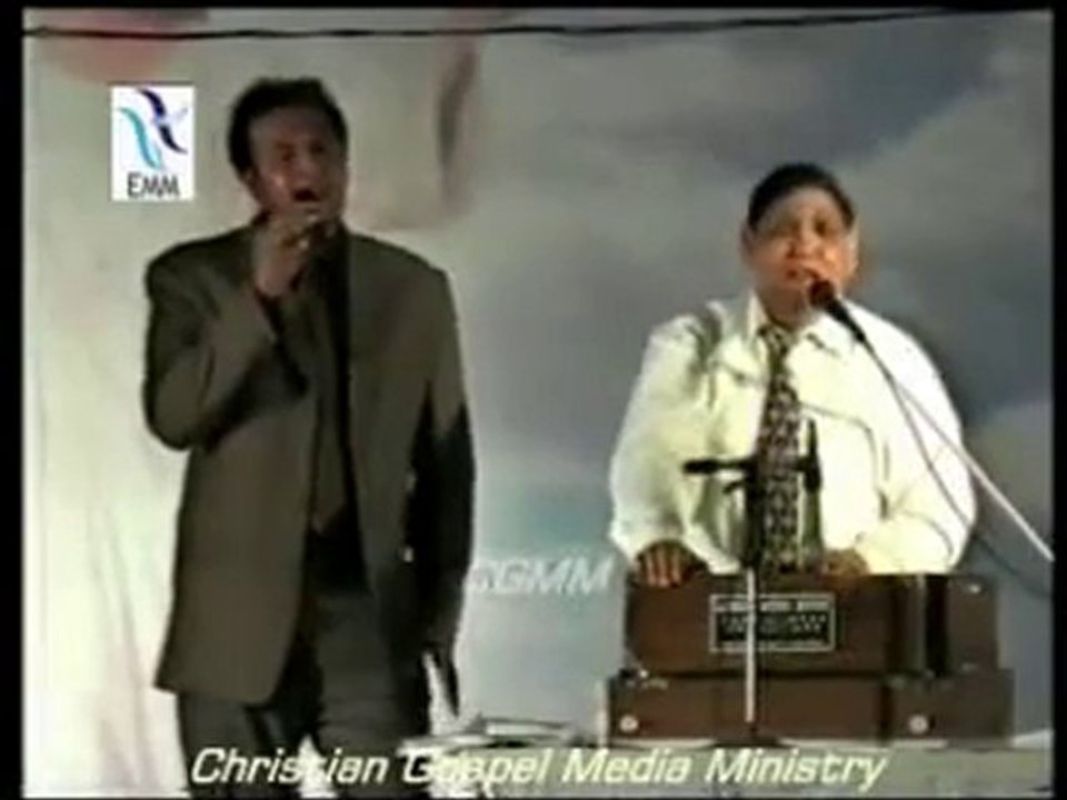 Duniya ki bheer main by Ernest Mall