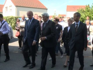 Brice Hortefeux justifie la politique d'extradition des Roms