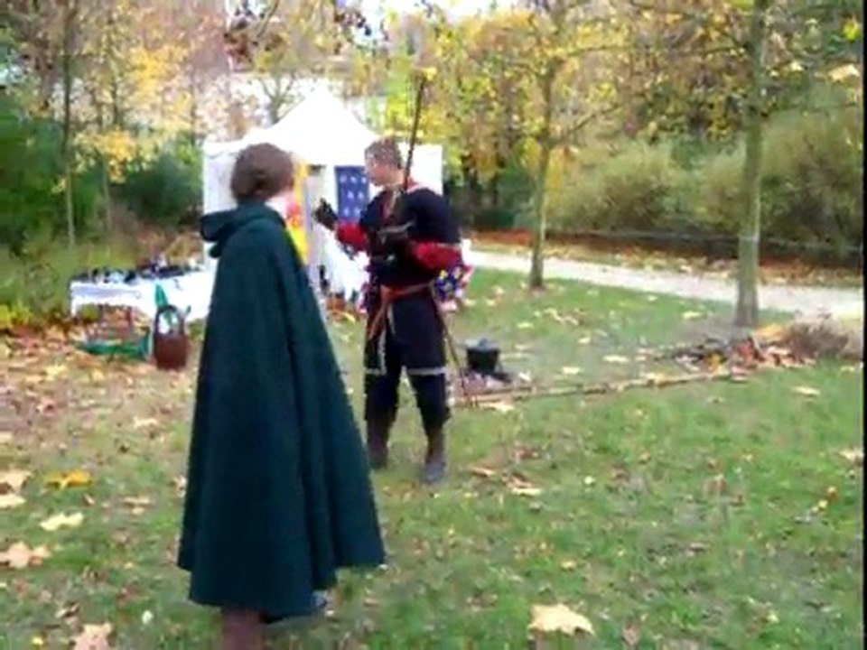 Thibault et Vivian, petit échange d'escrime ancienne.