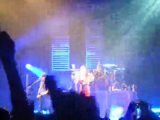 Superbus - Travel The World (live Lyon 18/12/09)
