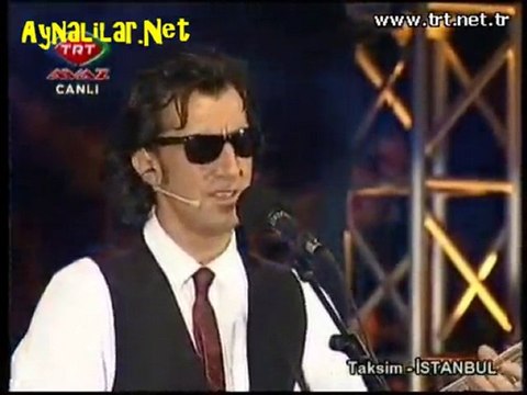 Mutlu ol yeterki canli performans