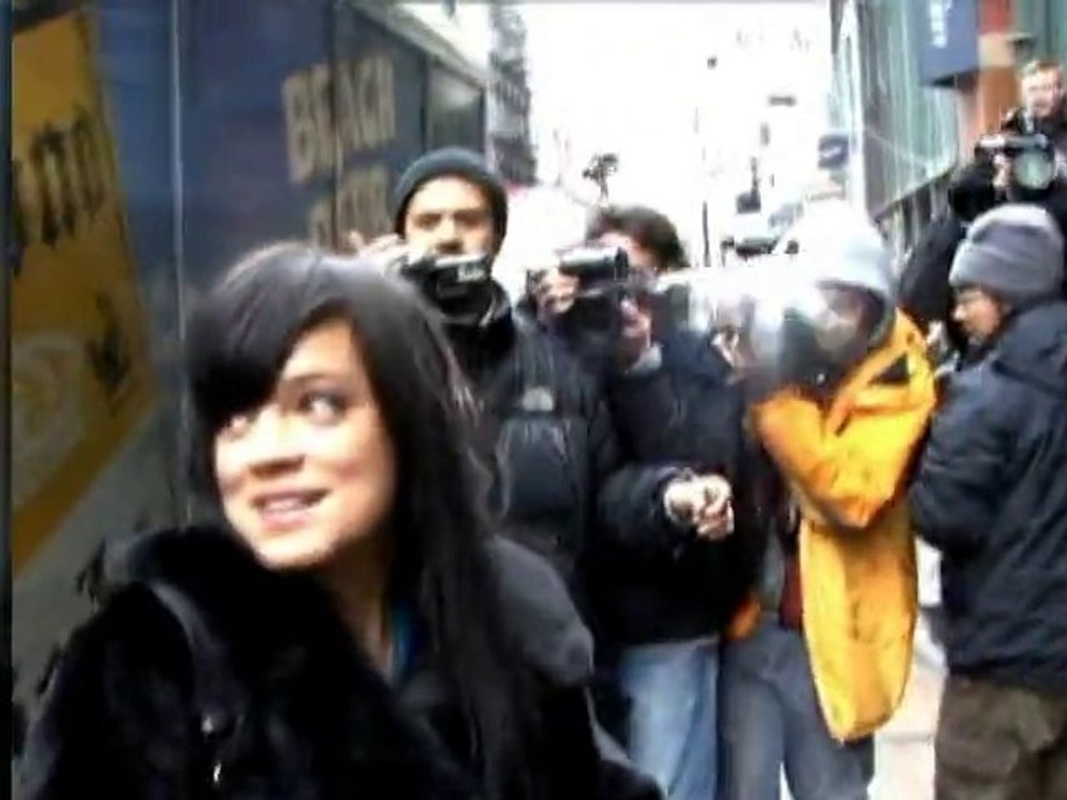 SNTV - Lily gets whiplash