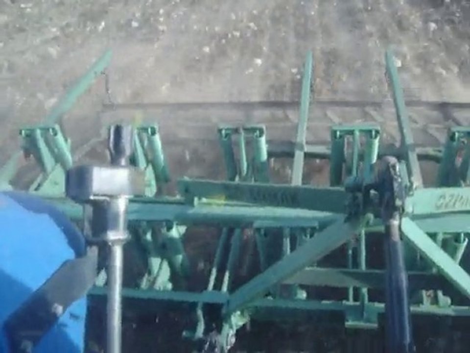 New holland tl100a ile özpanmak gazayağı ile tarla sürümü...