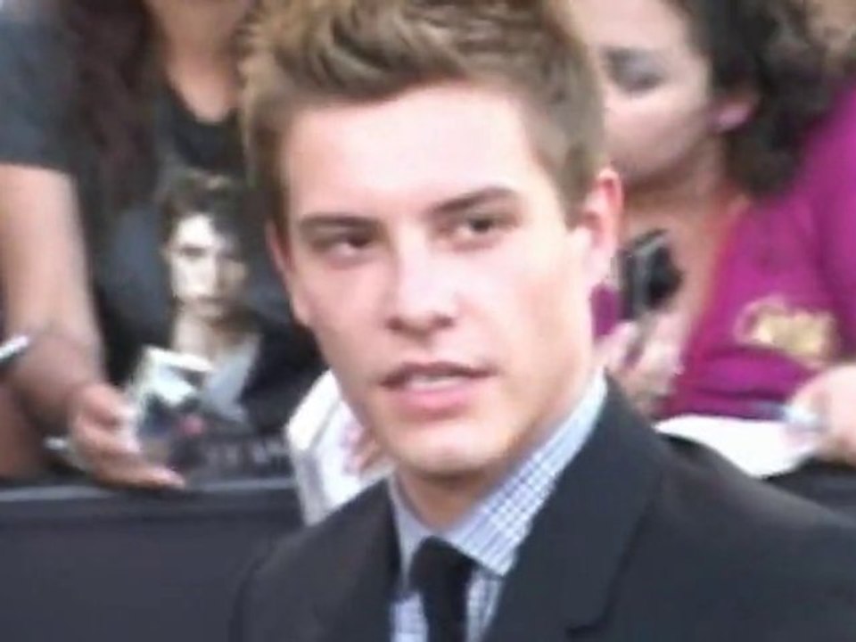 SNTV - The sexiest vampire around