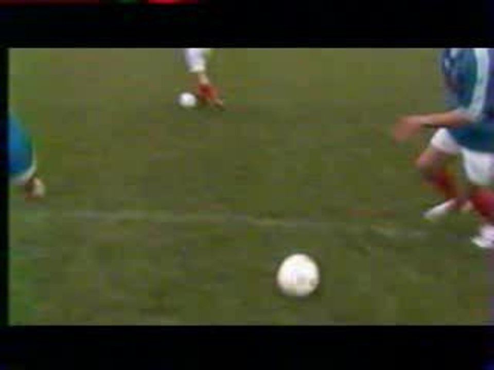 parodie des yeux dans les bleus