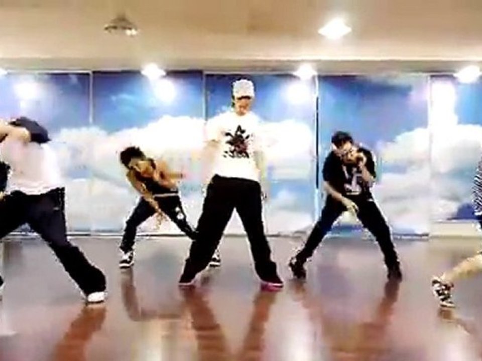 SHINee-Lucifer dance version