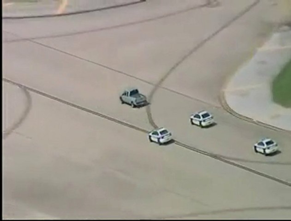 dallas - inseguimento della polizia termina in aeroporto