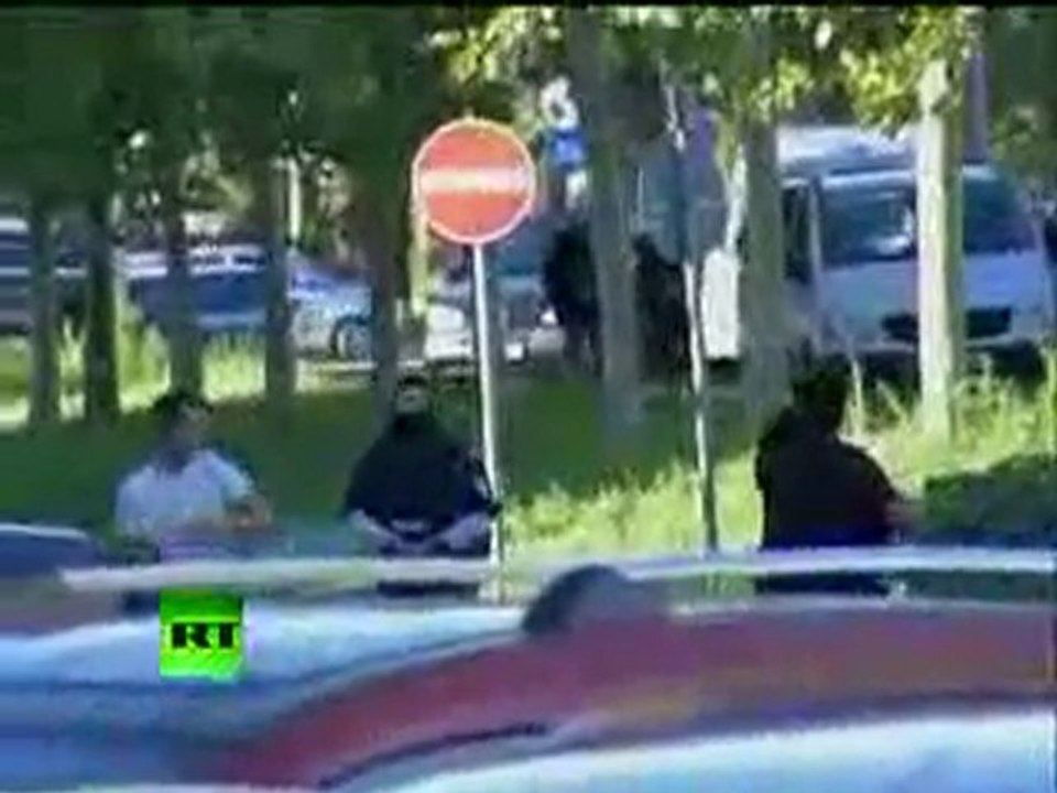 Video of attacker with knife shot with taser in Germany