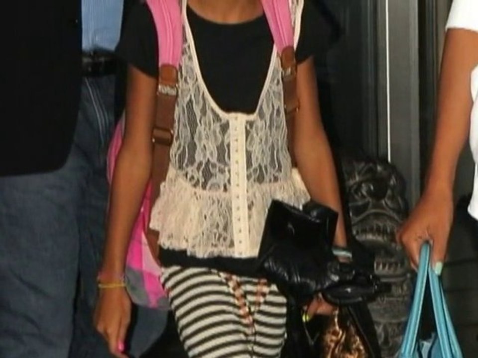 SNTV - Exklusiv: Heiße Mama Jada