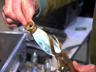 Making The Dagger - Featurette Making The Dagger (English)
