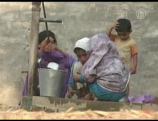 Pakistani Philanthropist Adopts 200 Flood Victims