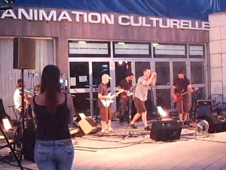 EchoeS - Keep on rockin' in the free world