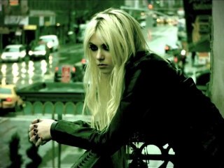 The Pretty Reckless - Make Me Wanna Die - Official Clip