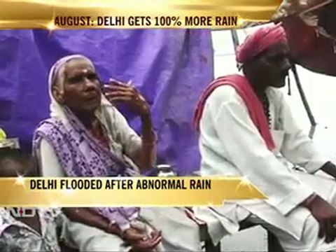 Yamuna crosses danger mark, flood threat looms