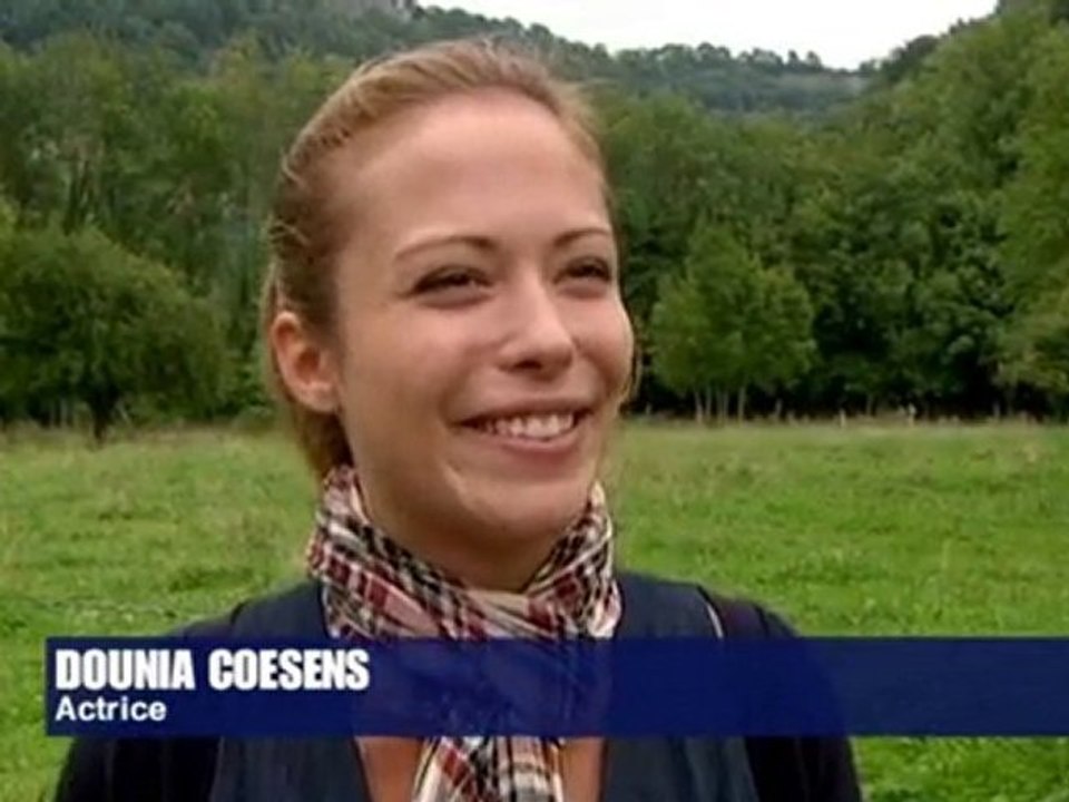 Dounia Coesens (Johanna) en tournage dans le Jura.
