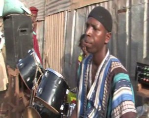 wandara Barry  artiste chanteur guinéenn.