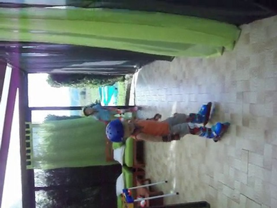 Ethan fait du Roller