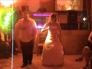 Ouverture de bal fun du mariage d'Ingrid & Jonathan