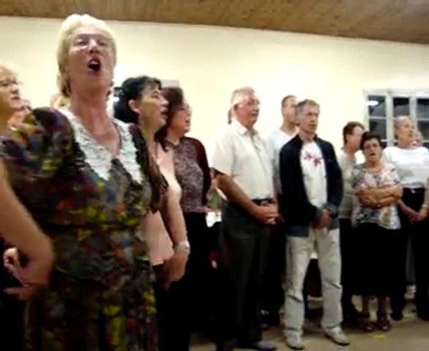 yvette et sa chorale chante " Le Corbeau et le Renard"