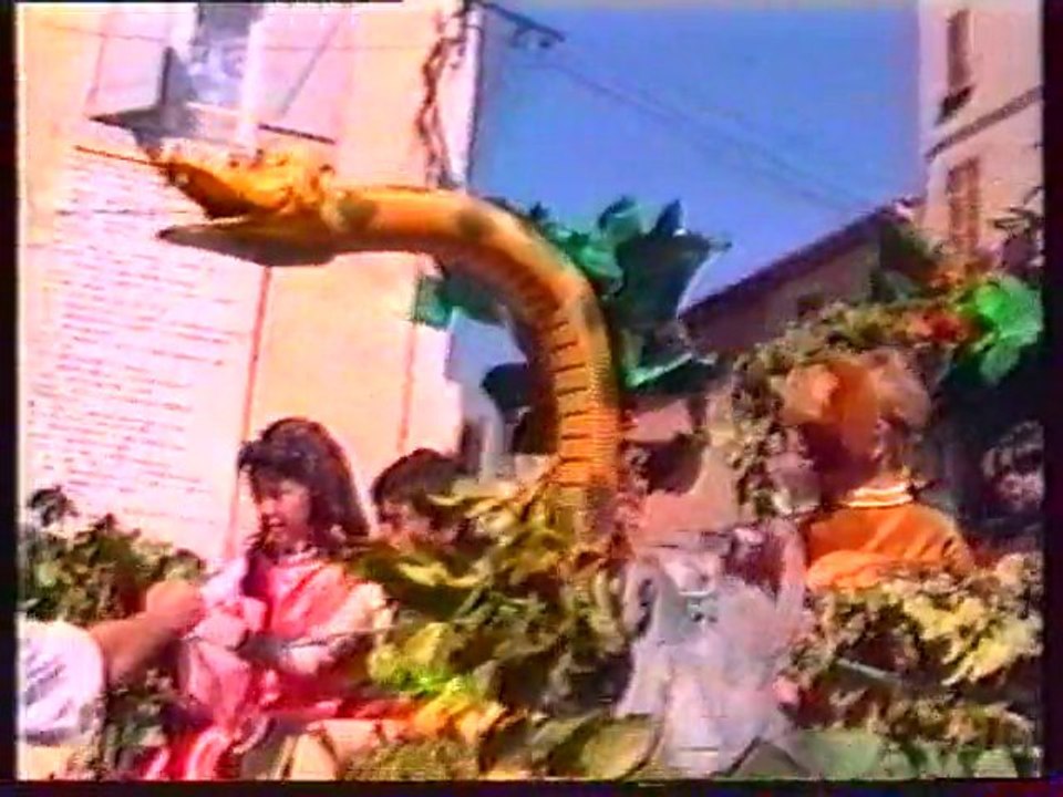 1995 Carnaval Cuges Les Pins Part1 (Mémoire du village VHS1)