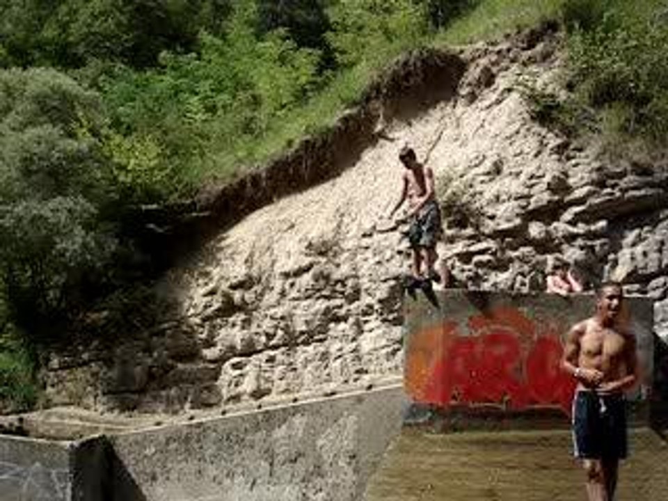 Saut grabbé de Léo