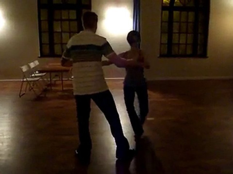 FreeSwingDanceLessons.com : Blues at the Abbey Intro to Blue