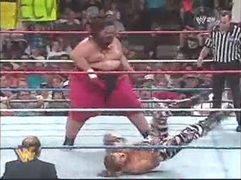 Monday Night19 08 1996 P 5