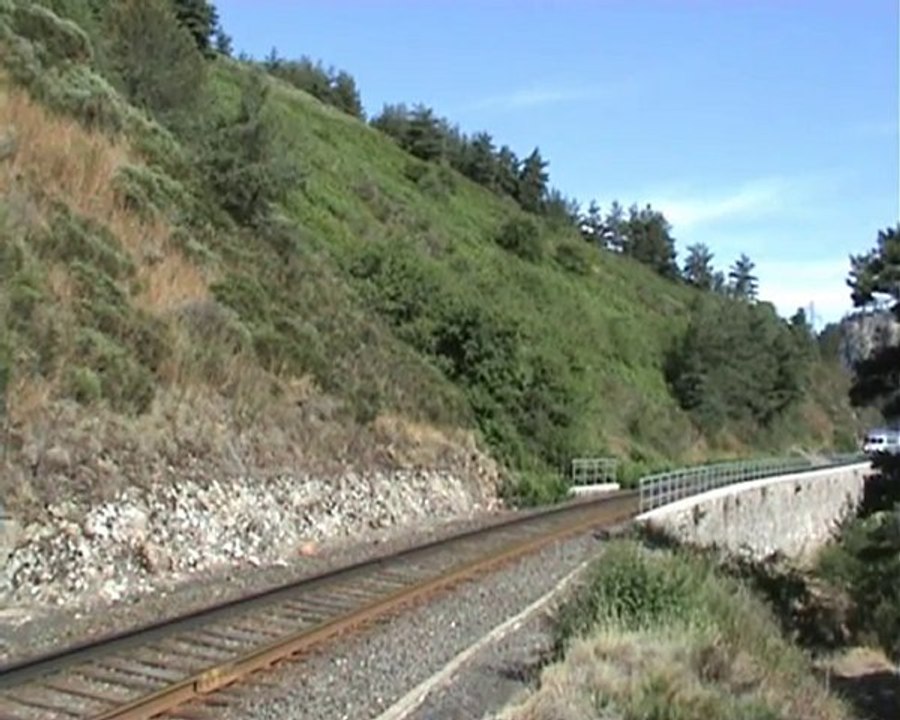 LE TRAIN TOURISTIQUE DES GORGES DE L'ALLIER