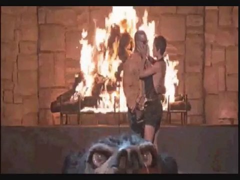 Halle Berry Jamie Foxx Kissing Pics no sound