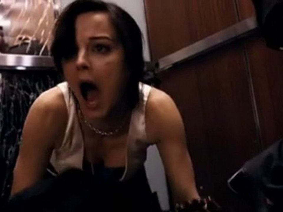 Devil - TV Spot 1 - Spanish Prayer