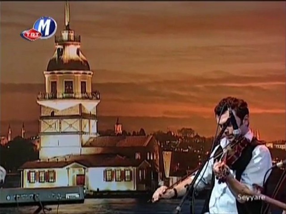 Cengiz Özkan - Bir İncecik Duman Tüter Bacadan