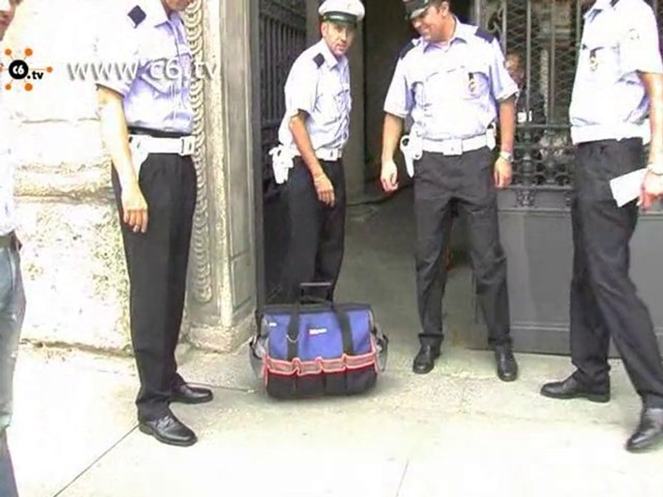 Allarme bomba a Milano, ma era solo una borsa da idraulico