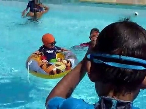 20100726 Romain ds son bateau Piscine Lacanau