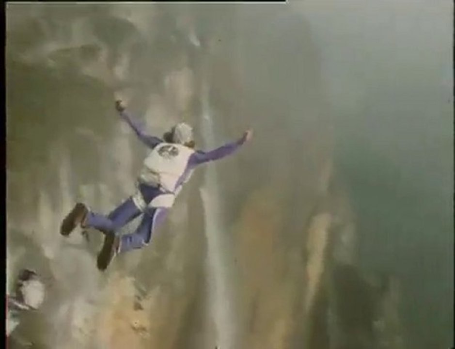 base jumper vs paroi
