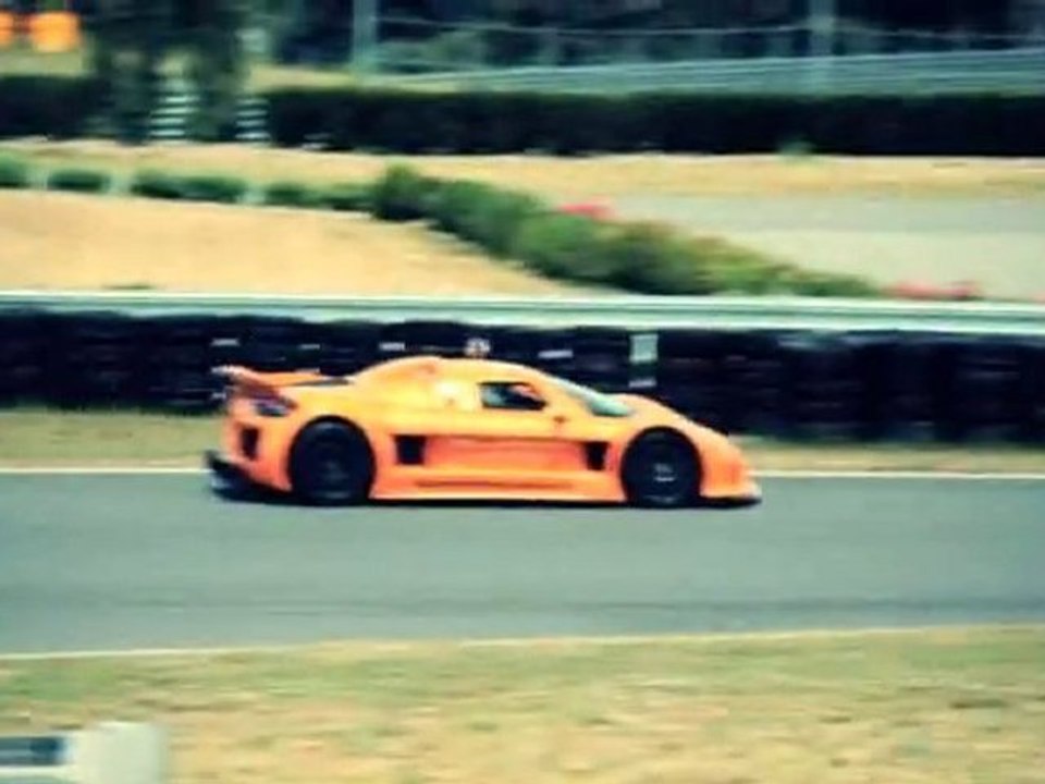 Gumpert Apollo S- FLDetours