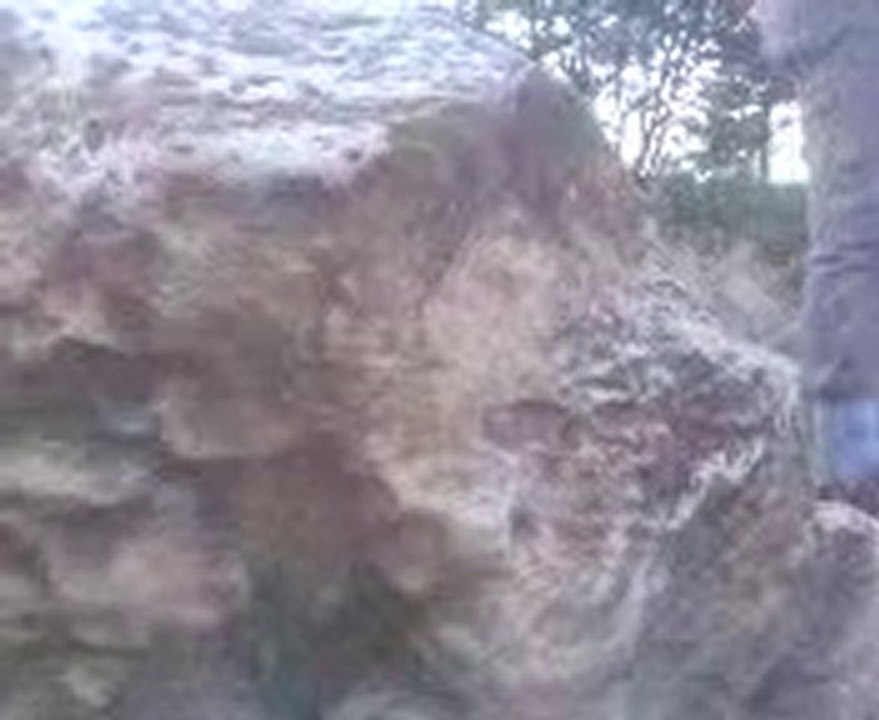 emre kardeşimizden kayadaki ters V ve insan yüzü