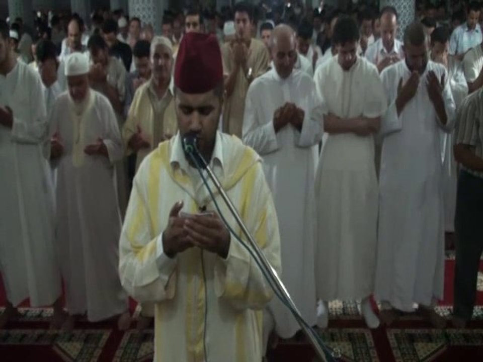 دعاء ليلة منتصف رمضان للمقرئ يحيى حساين امام مسجد القدس وجدة