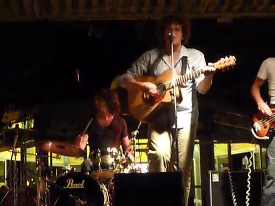Blague à Part, "Les 100 Pas", live à Île Rousse, by Coraline