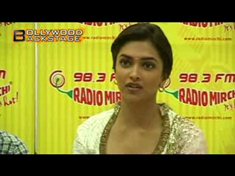 Deepika Padukone Erases RK Tattoo