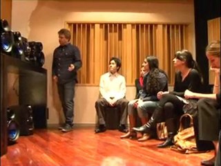 Nuevos Mini sistemas de LG junto a Juanchi Baleiron