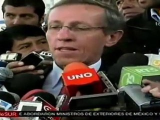 Cancilleres de Colombia y Ecuador se comprometen a restablec