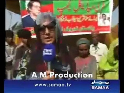 Imran Khan Busted Hardly !! See, How are PTI workers helping