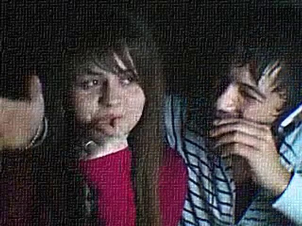 Miss Tiky ve Esmer Qea - İçimden Akan Yaşlar