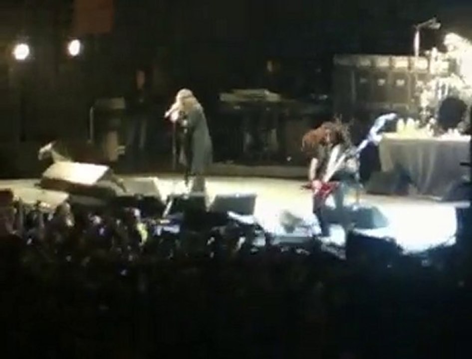 Ozzy Osbourne - OzzyFest 2010 - Bark at the moon