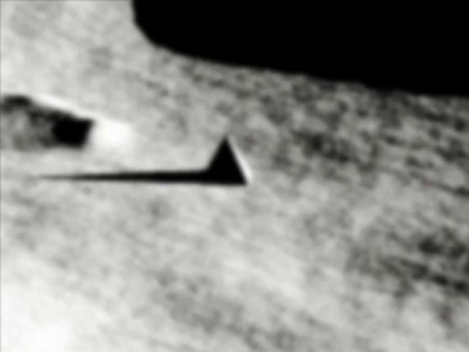 Pyramide sur la Lune - Prise par Hubble DEC 2008