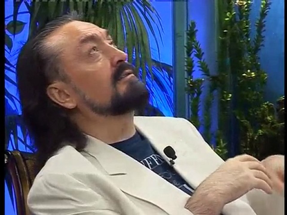 Adnan Oktar'ın eski ikiz kulelerinin