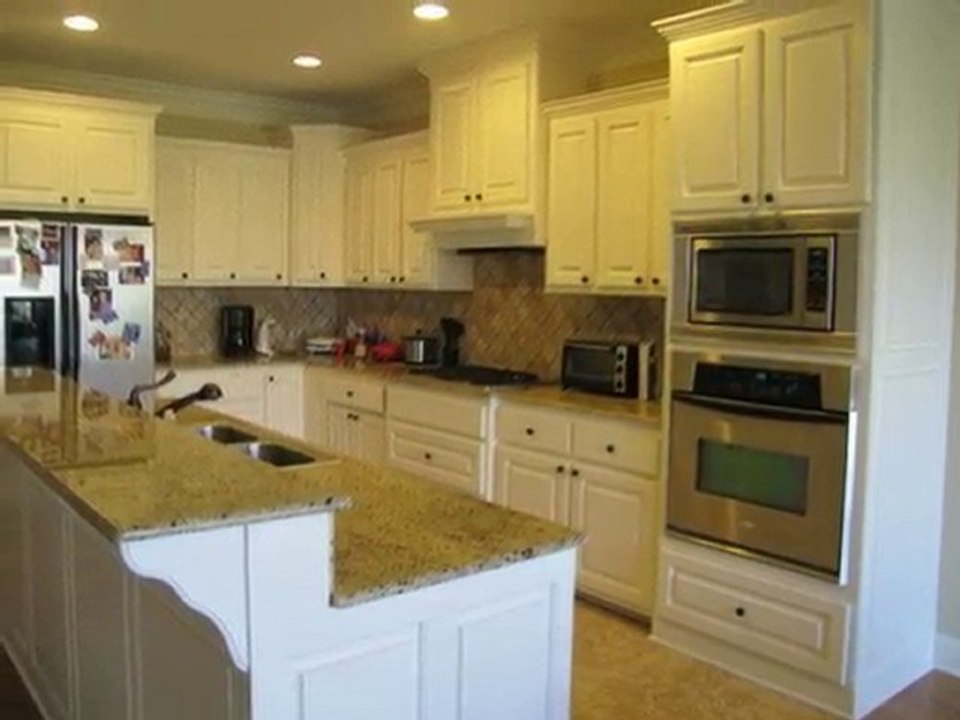 Country Living With 4 bed, 3 bath In GONZALES, LA