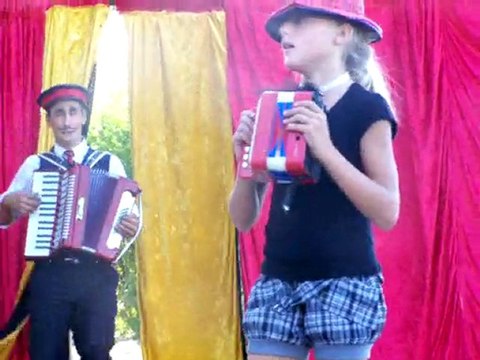Laurent, spectacle du centre aéré de Baléone 27.08.2010