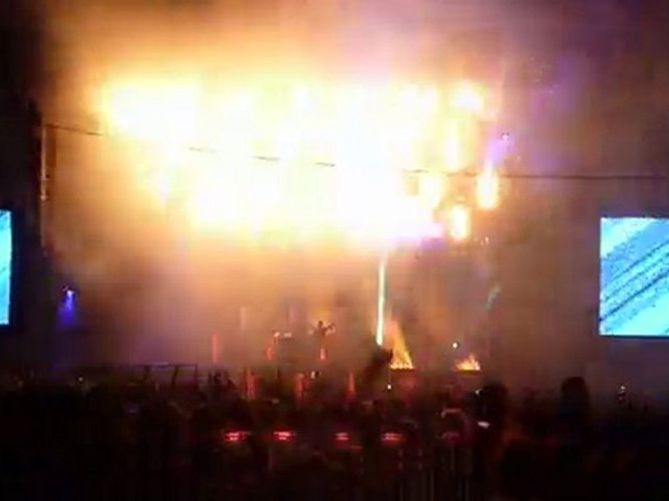 Underworld - Born Slippy Live Rock En Seine 2010 -JackAttack