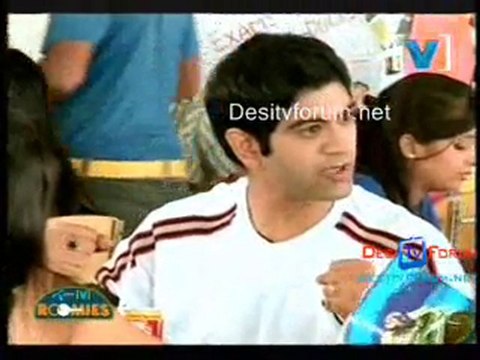 [V] Roomies - 28th August 2010 - pt4